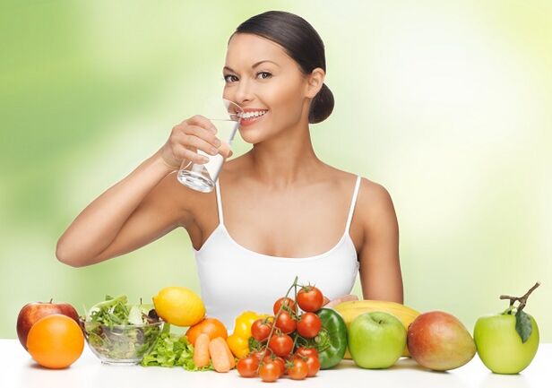 The main principle of a water diet is to follow the drinking rule as well as using healthy food